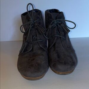 Dr Scholls Gray Suede Ankle Boots